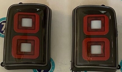 Задние диодные фонари в стиле "Рэнж Ровер квадраты"  с бегущим повторителем поворота (красные)