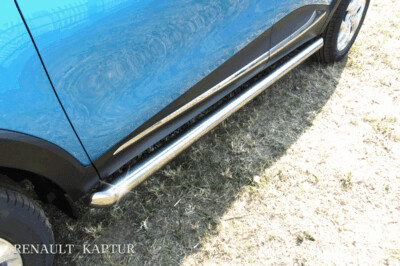 Пороги из нержавейки Renault Kaptur 2WD (2012-2019) d76 труба (черный цвет)