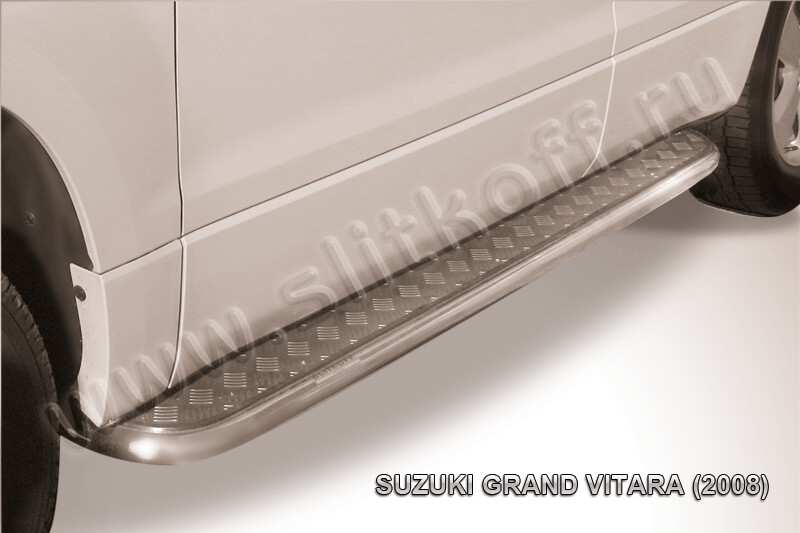 Пороги из нержавейки Suzuki Grand Vitara (2008-2012) d42 с алюминиевым листом (черный цвет)