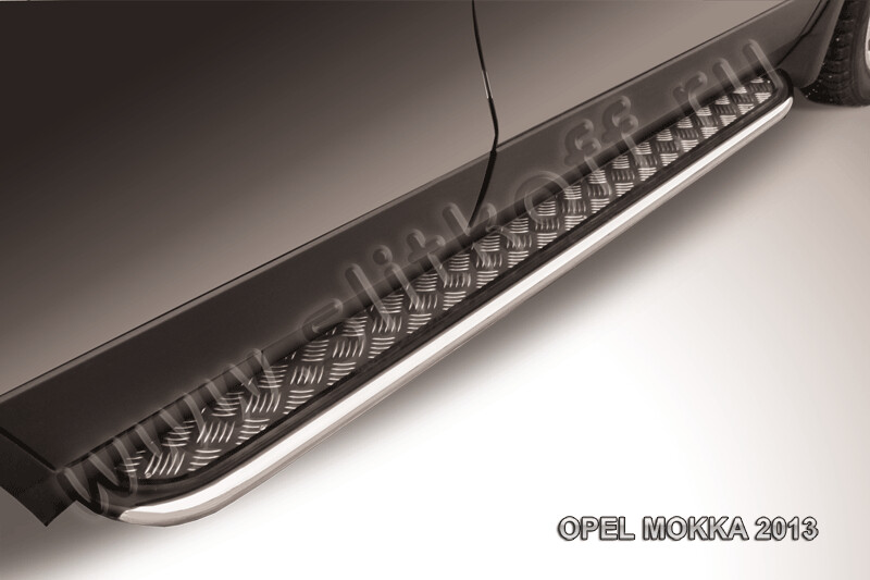 Пороги из нержавейки Opel Mokka (2012-2016) d42 с алюминиевым листом (черный цвет)