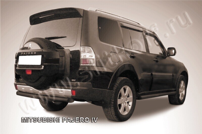 Защита заднего бампера Mitsubishi Pajero IV (2006-2023) d76 короткая черная