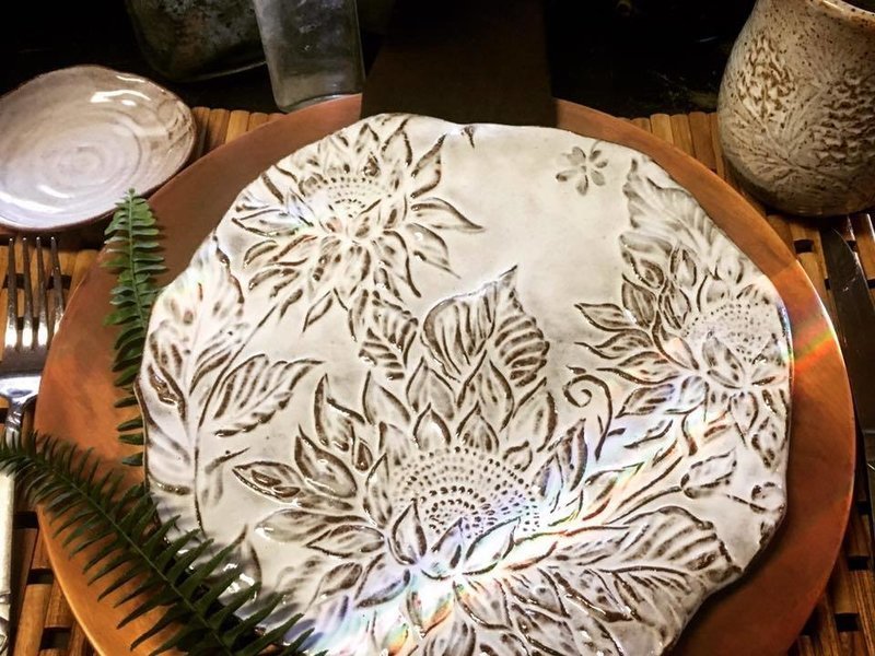 Embossed 11&quot; White Glazed Sunflower Pottery Dinner Plate Hand Carved 11&quot;