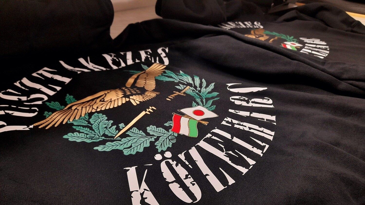 Egyedi pólók (több féle)