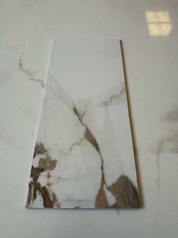 MUESTRA CALACATTA GOLD | Textura: Super brillant + | Placa decorativa
