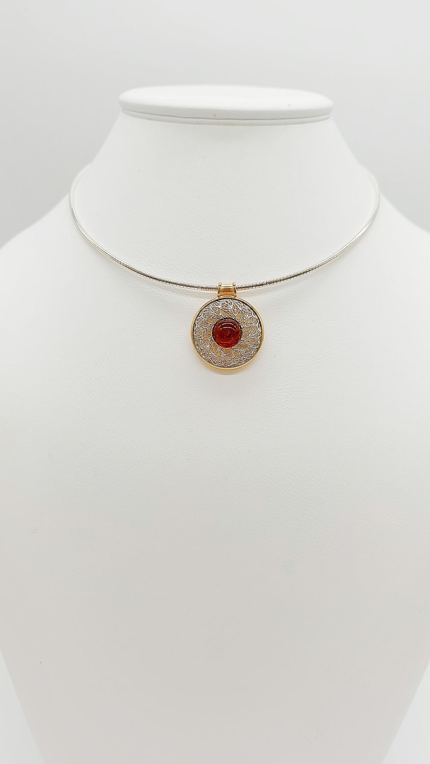 Harmonischer Anhänger in Silber &amp; Gold