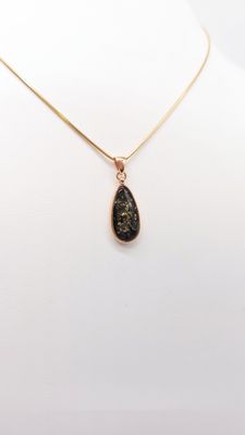 Set aus vergoldetem Silber mit Naturbernstein