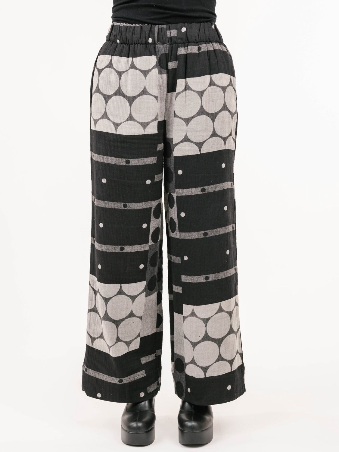 5619 Eden, Size: Small