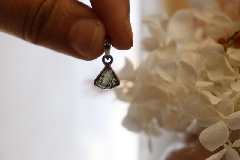 Moldavite Pendant | Triangle 1.0g