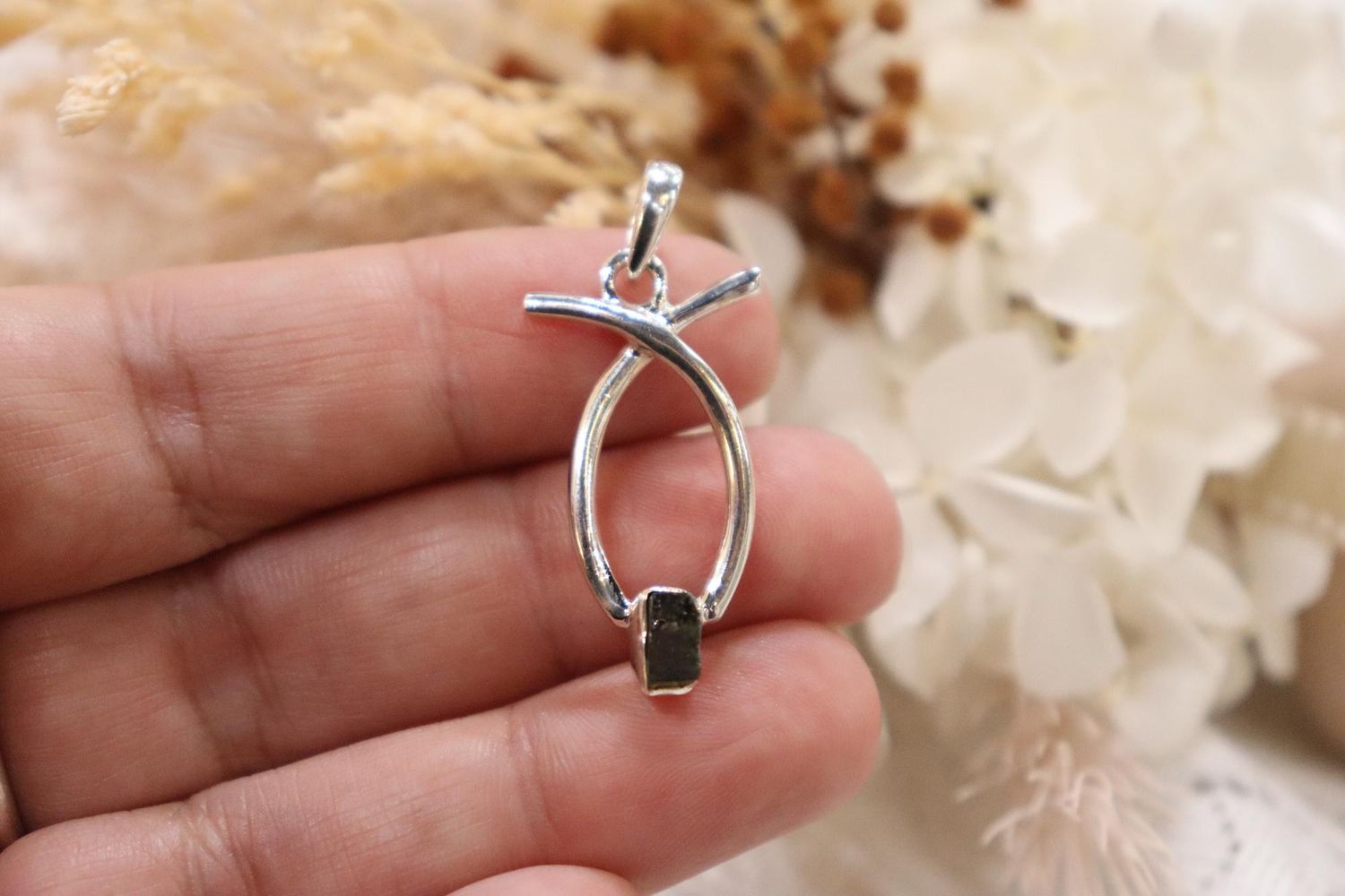 Moldavite Pendant Bow | 3.0g