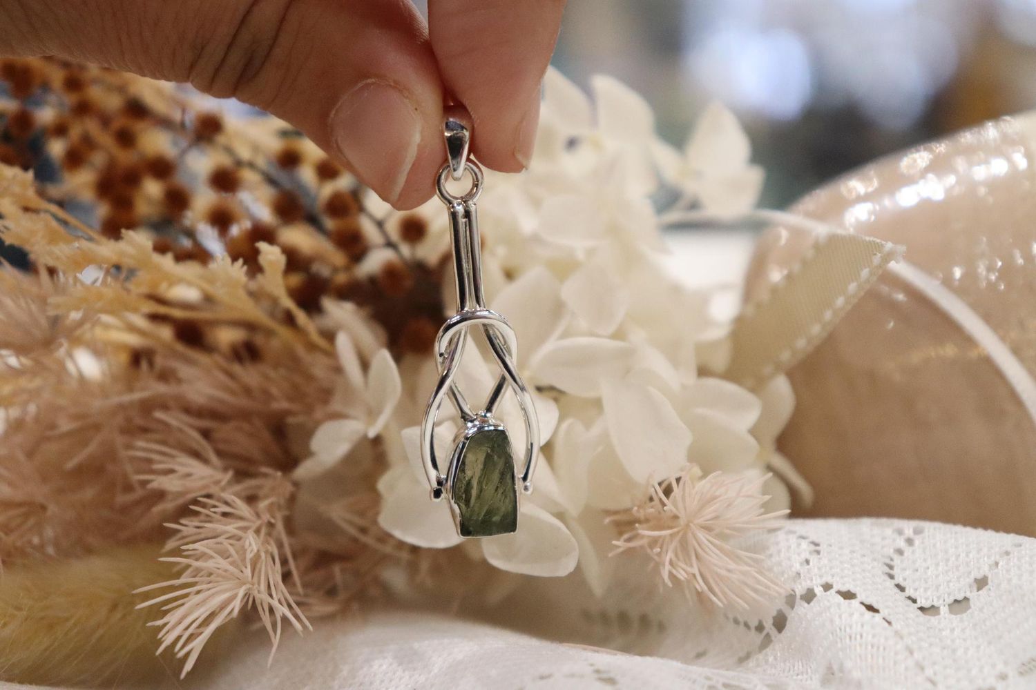 Moldavite Pendant | Knot 3.5g