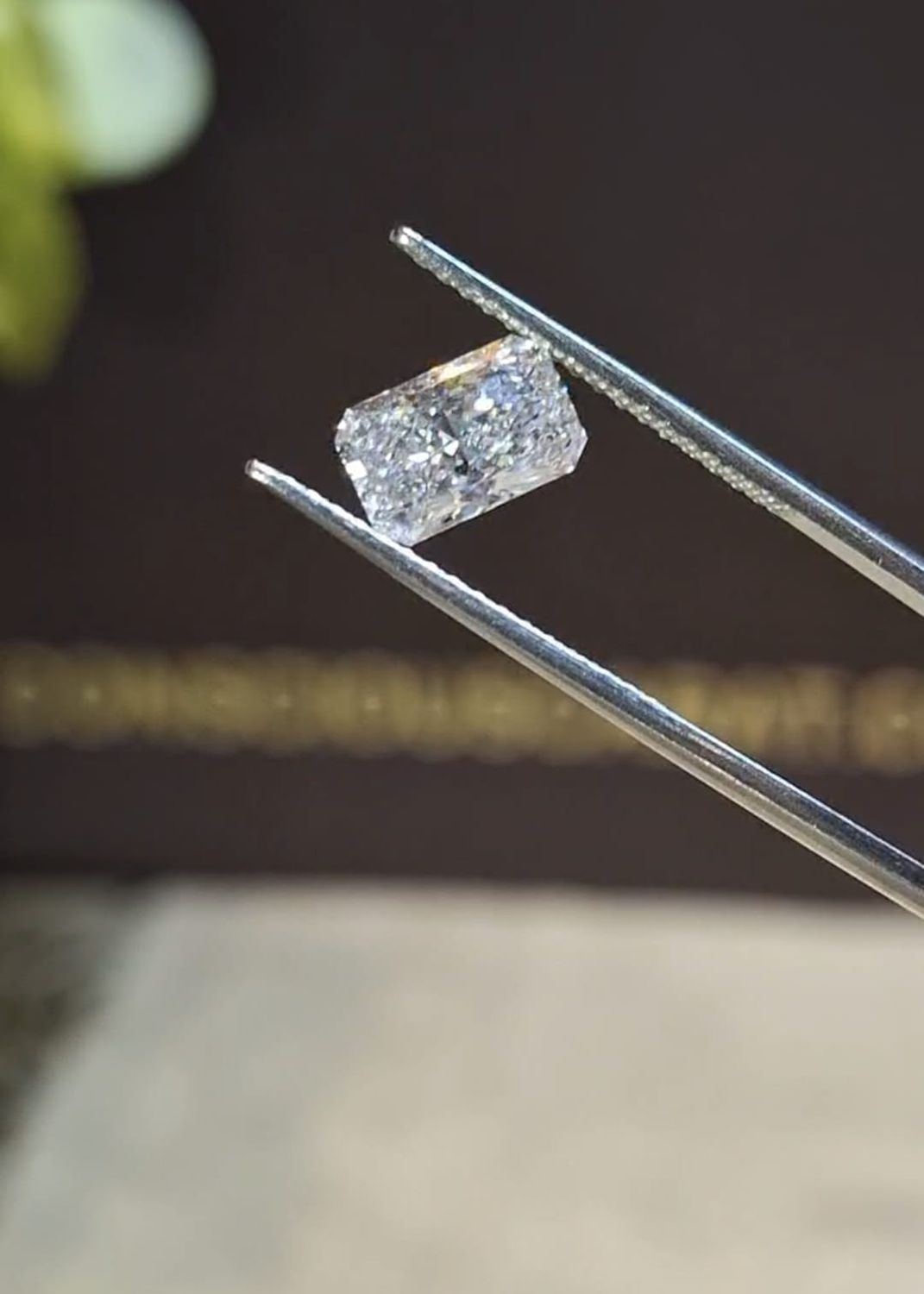 1ct Radiant Cut (D-E-F)