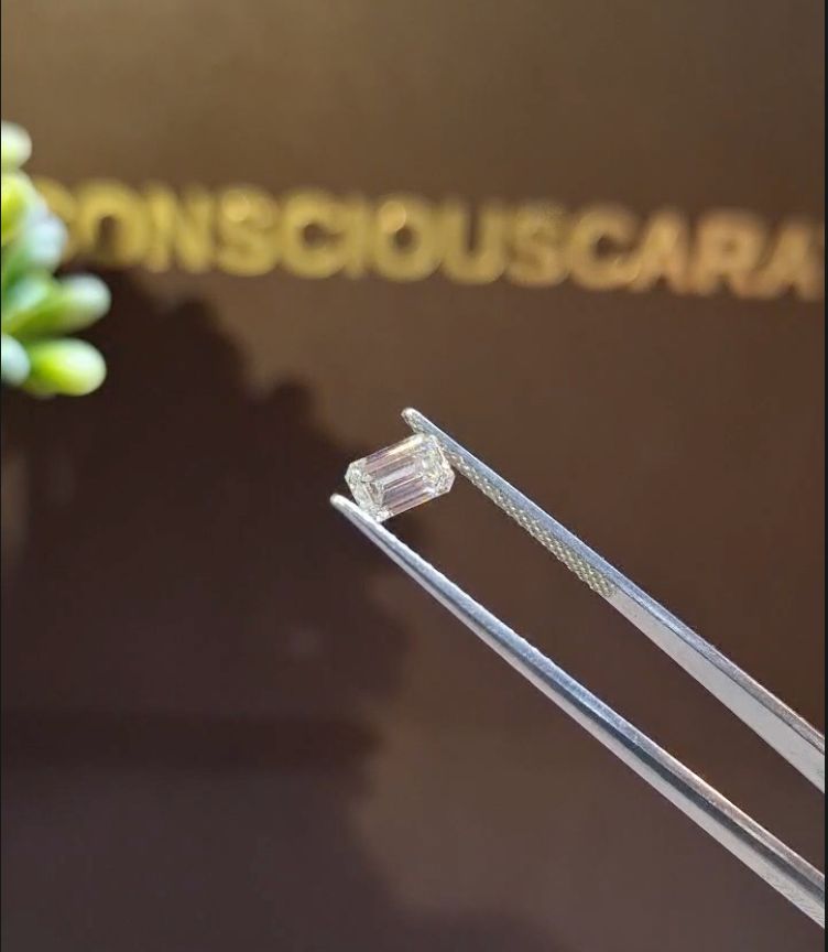 0.50ct Emerald Cut (D-E-F)
