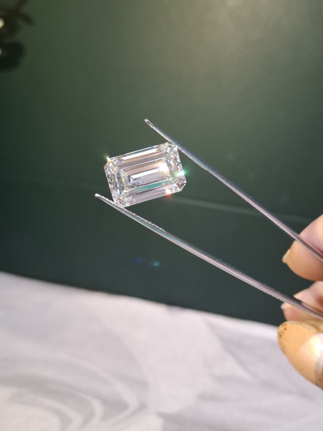 3ct Emerald Cut (D-E-F)