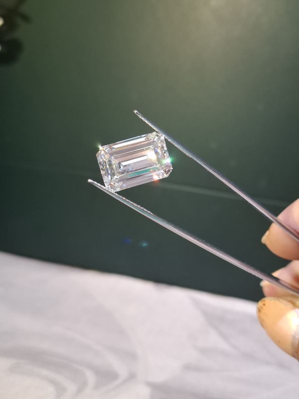 5ct Emerald Cut (D-E-F)