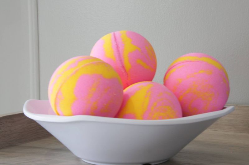 ​Sweet Coconut Vanilla Bath Bomb