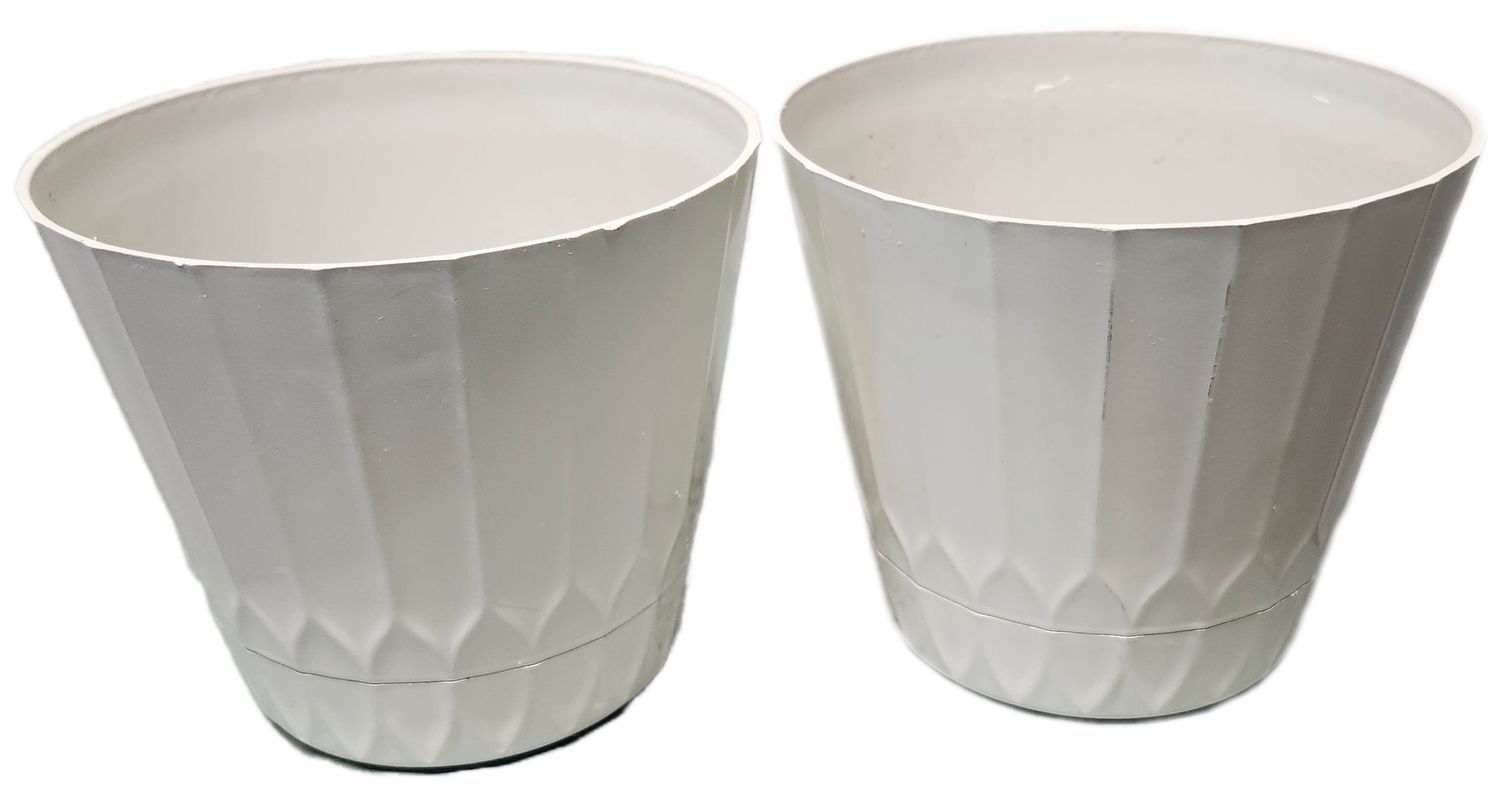 PLASTIC POT 5&quot; W/DRAINAGE