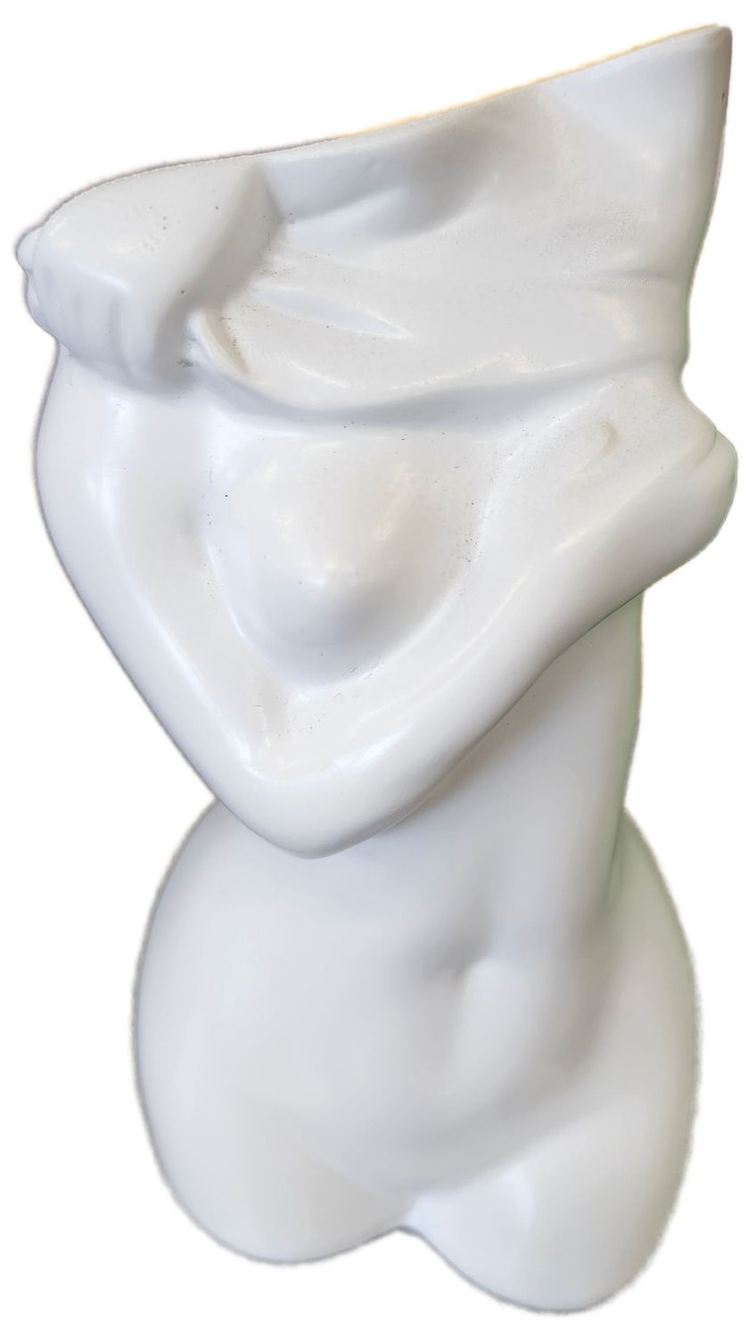 FEMALE BODY PLANTER
