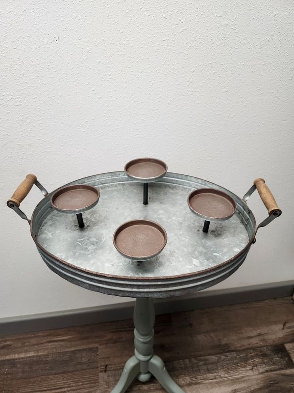 METAL TRAY W/STANDS - 12X16&quot;