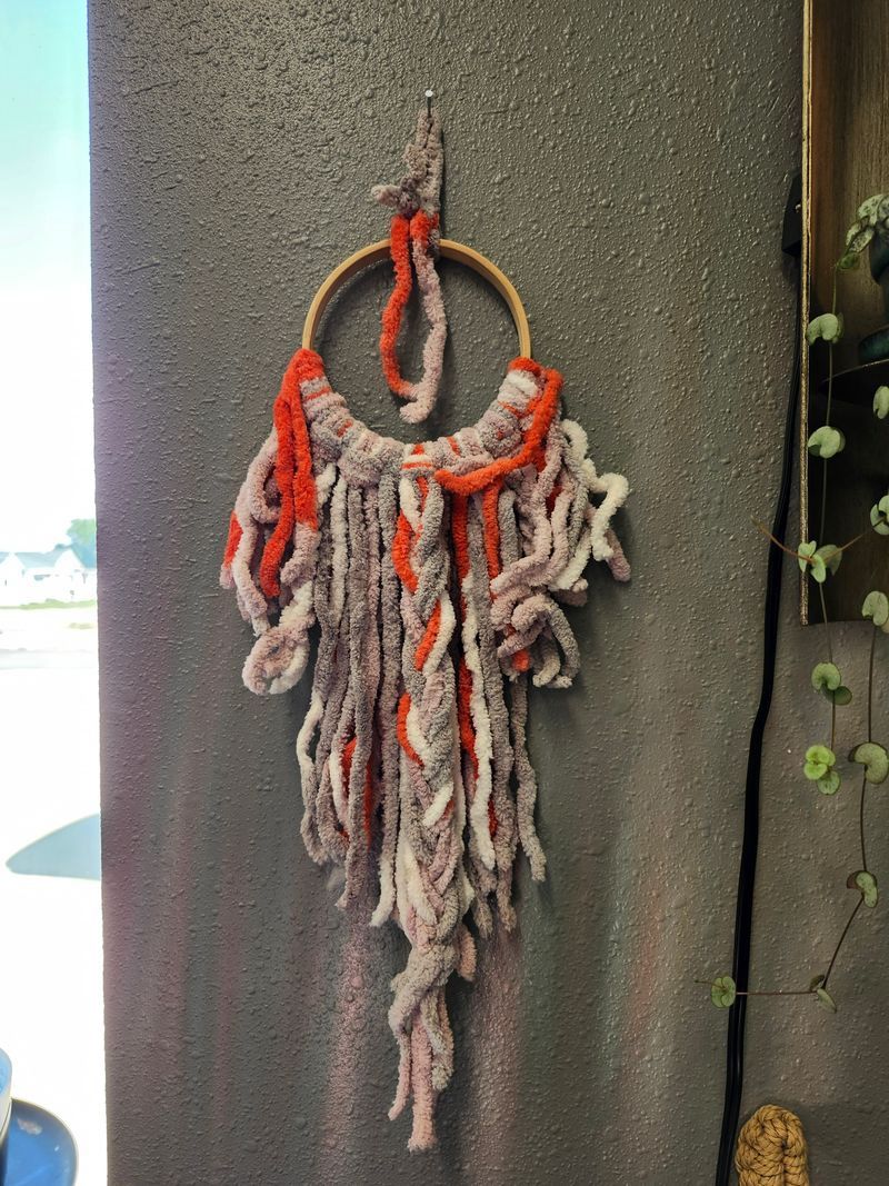 YARN WALL ART 17&quot; - ORANGE/GREY