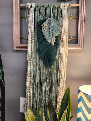 YARN WALL ART 33&quot; - GREEN LEAF