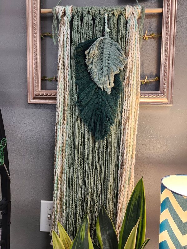 YARN WALL ART 33&quot; - GREEN LEAF