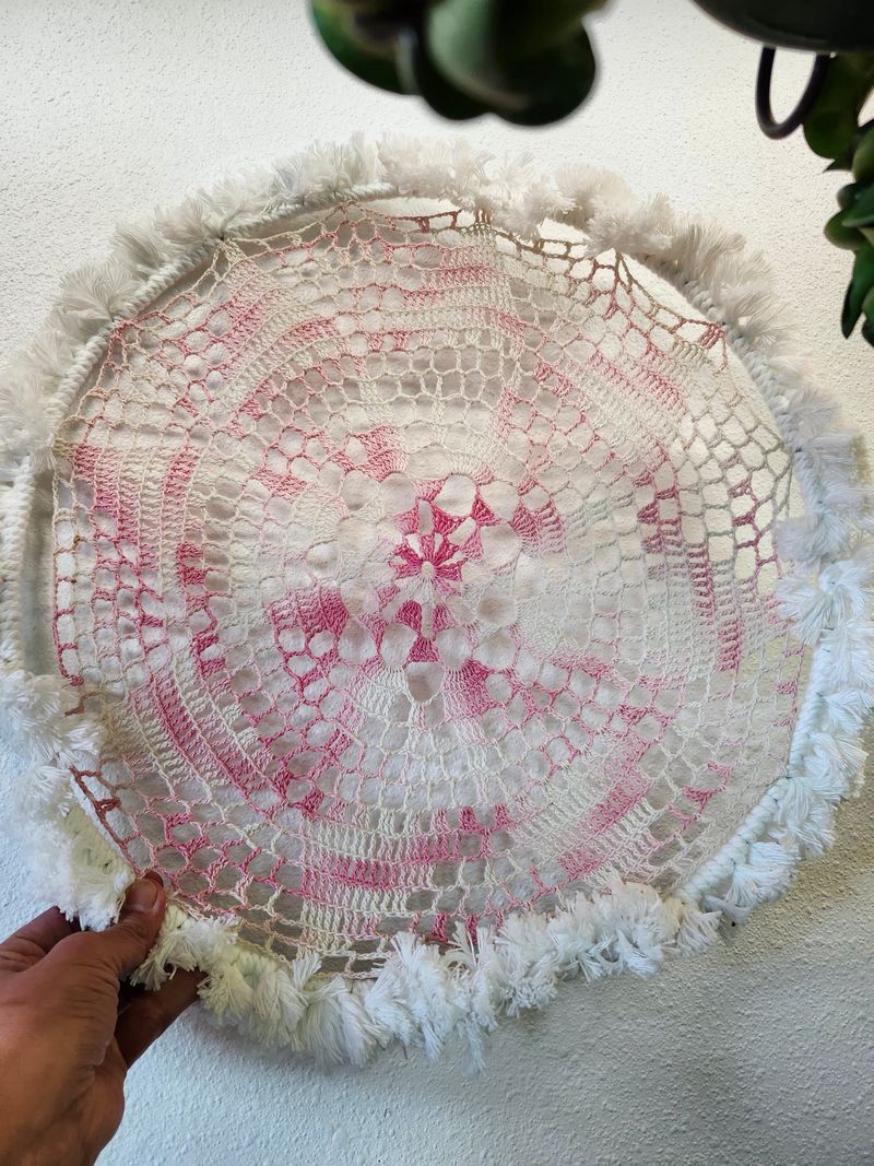 WALL ART 20&quot; - PINK DOILIE