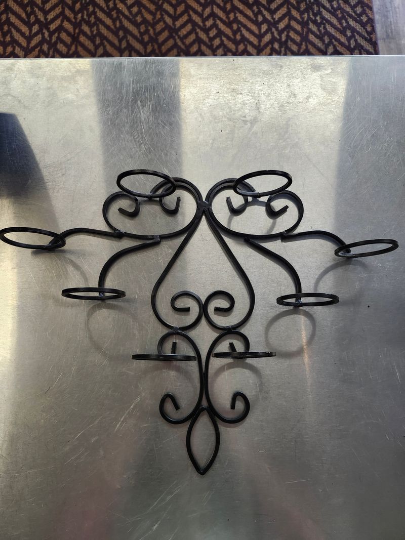 METAL WALL ART - 8 POT