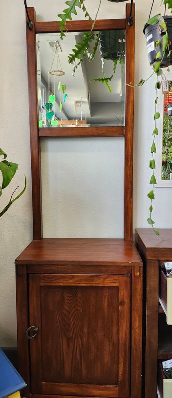 COAT RACK W/MIRROR 28X75&quot;