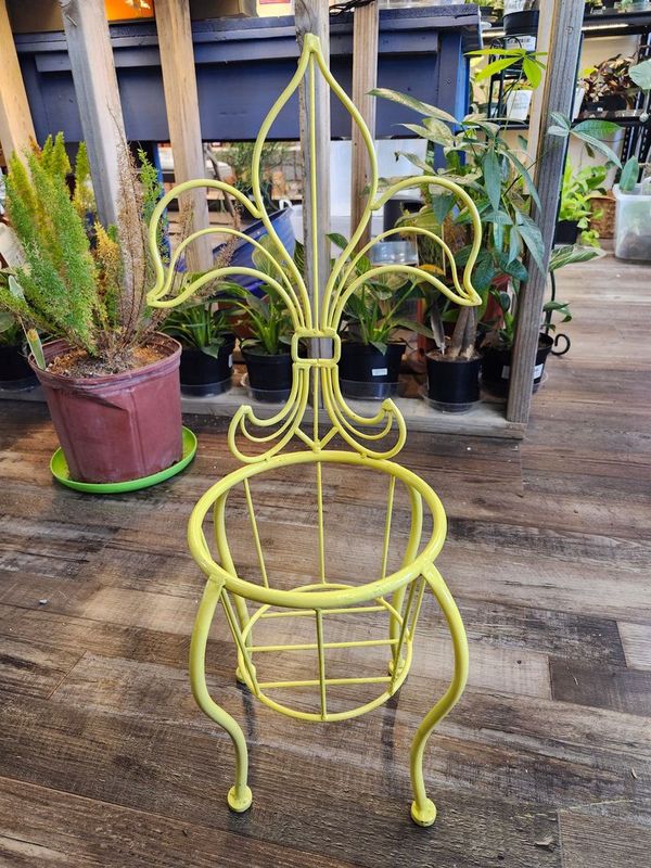 PLANT STAND 24&quot; - YELLOW FLEUR DE LIS