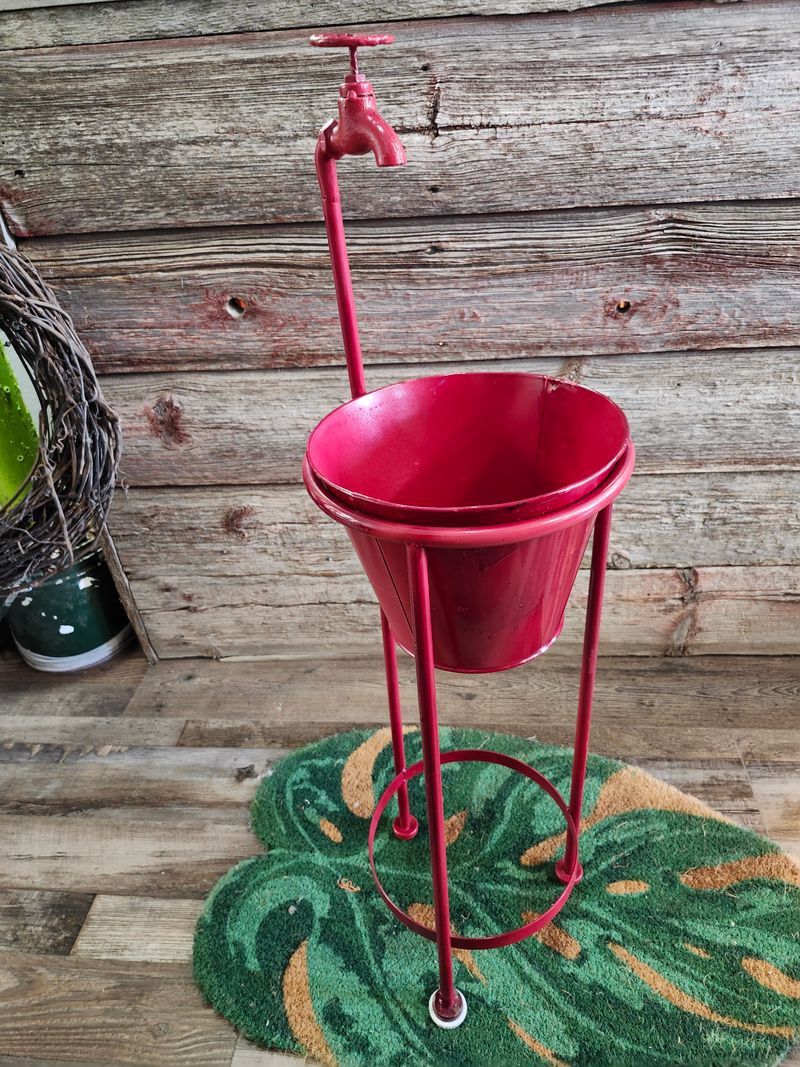 PLANT STAND 34&quot; - RED SPIGOT