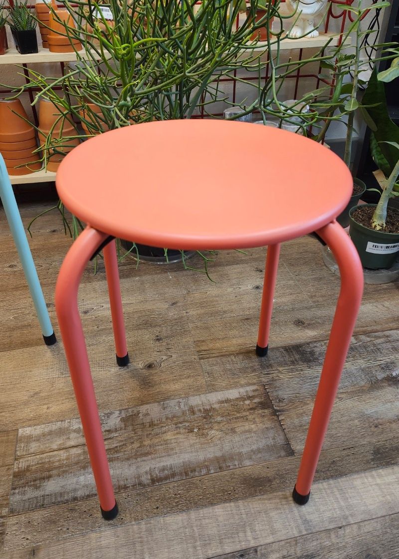 METAL STOOL 17&quot; - CORAL