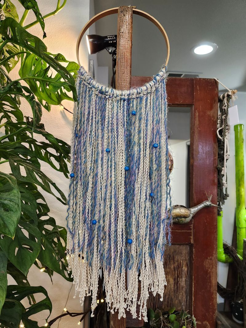 YARN WALL ART 28&quot; - BLUE MULTI