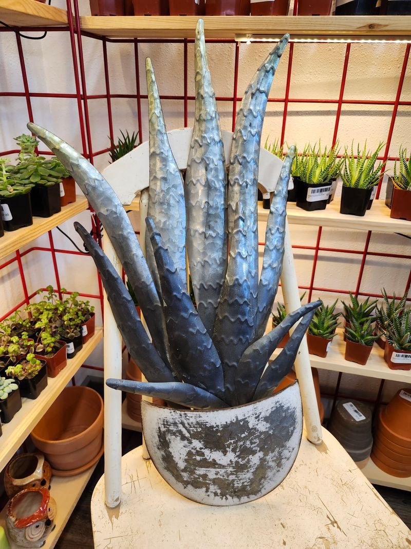 METAL SUCCULENT WALL HANGING 26&quot;