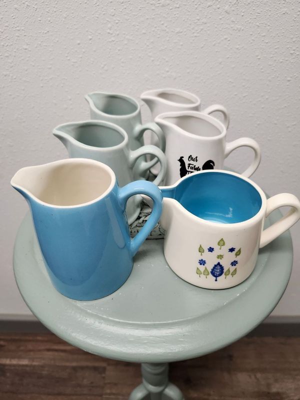 CREAMER PITCHER - ASST