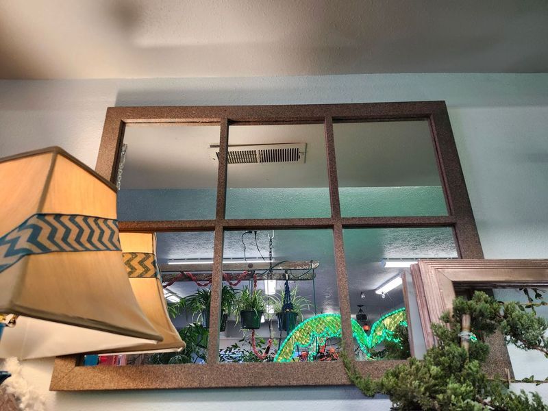 WINDOW PANE MIRROR
