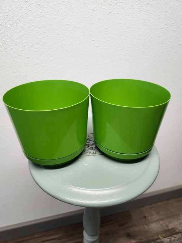 PLASTIC POT W/DRAINAGE 6&quot; - GREEN