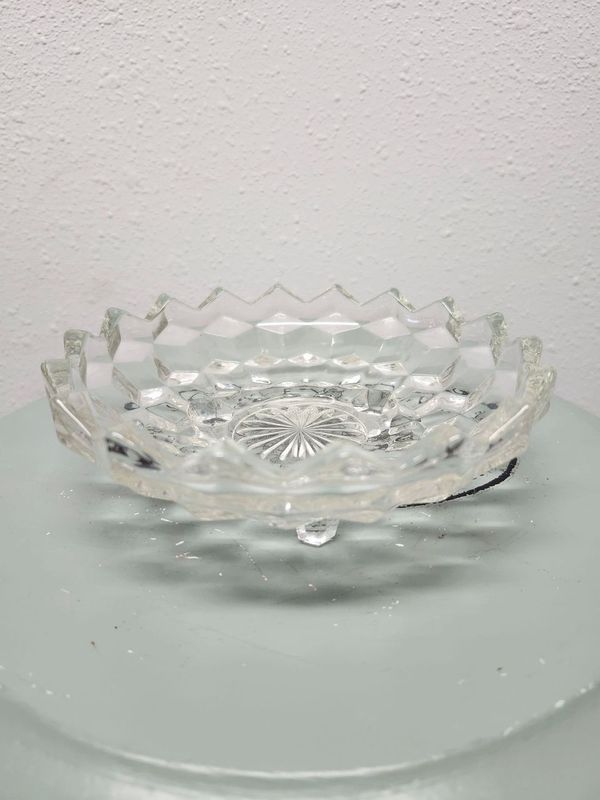 GLASS DISH