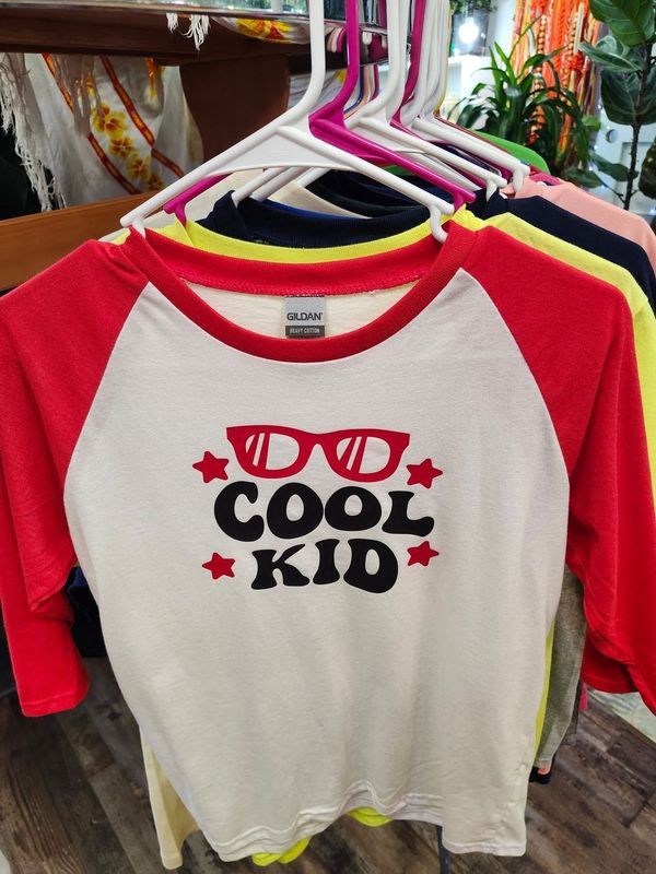 PLANT-TEE &quot;COOL KID&quot; - KIDS MEDIUM RED BASEBALL
