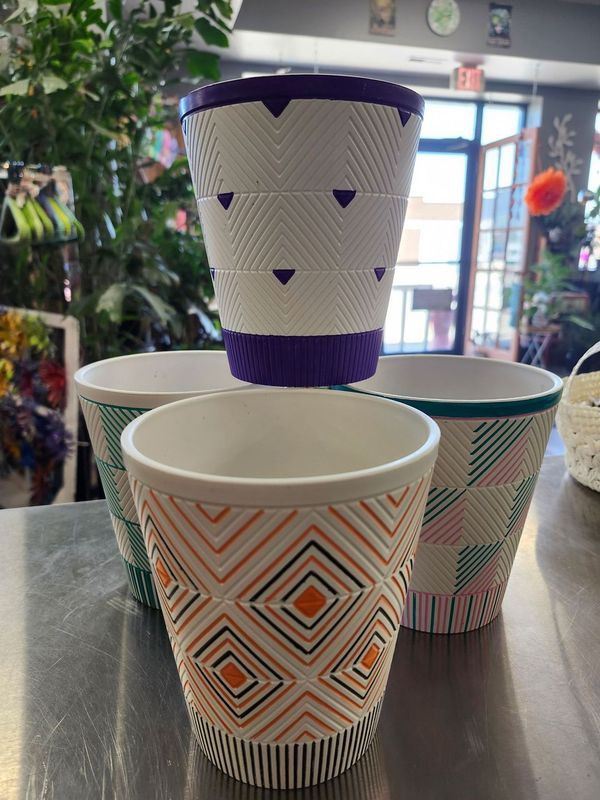 PAINTED MARKER POT