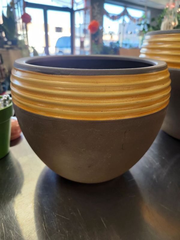 CERAMIC POT 9&quot; - GOLD/GREY