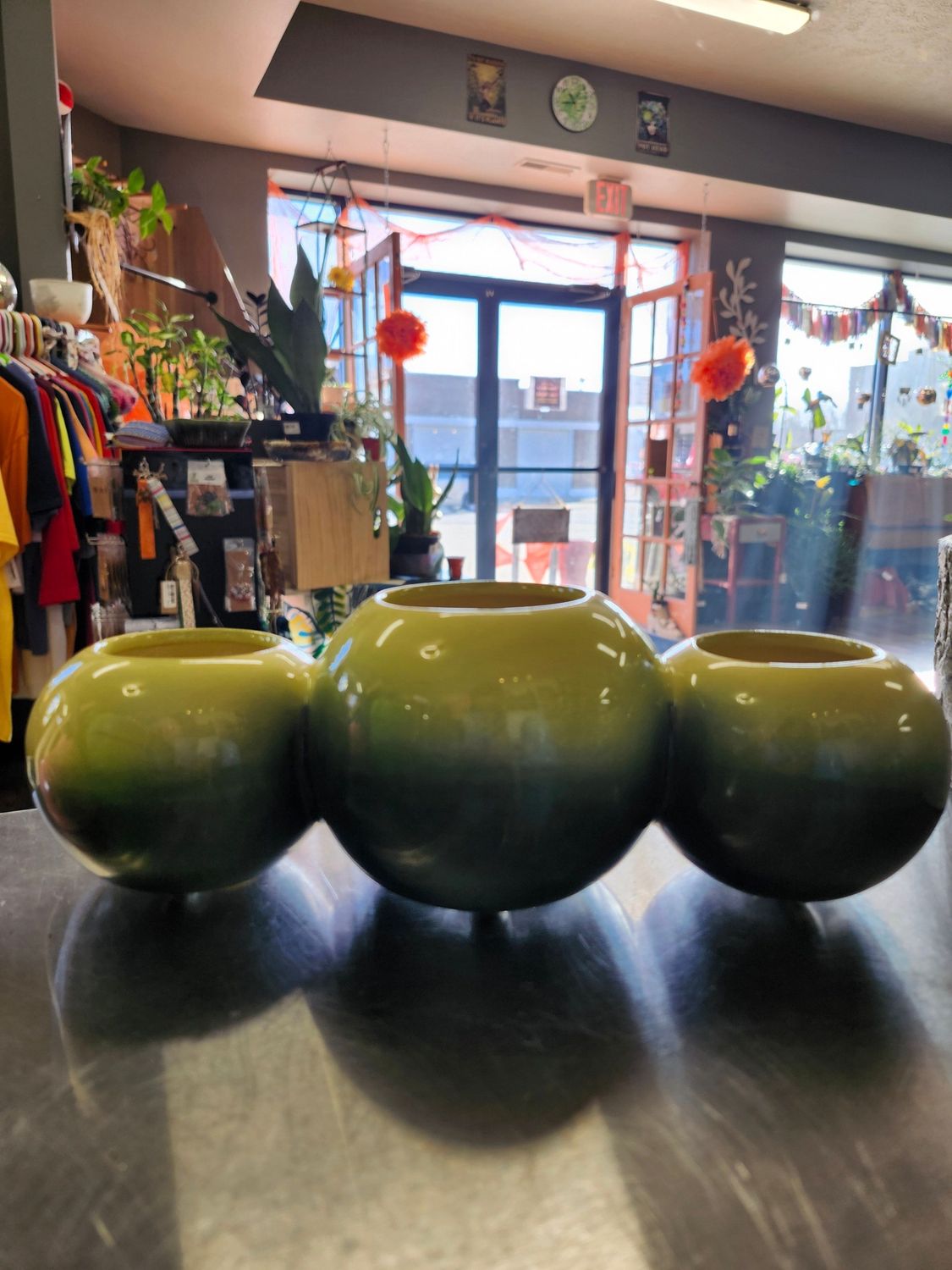 VINTAGE &quot;HULL&quot; POTTERY #106 - GREEN