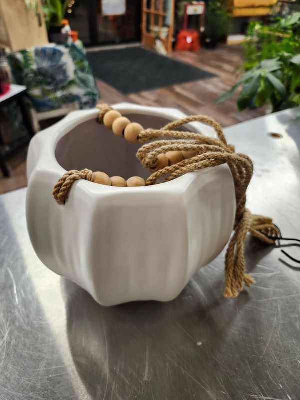 HANGING CERAMIC POT W/DRAIN 7&quot; - WHITE