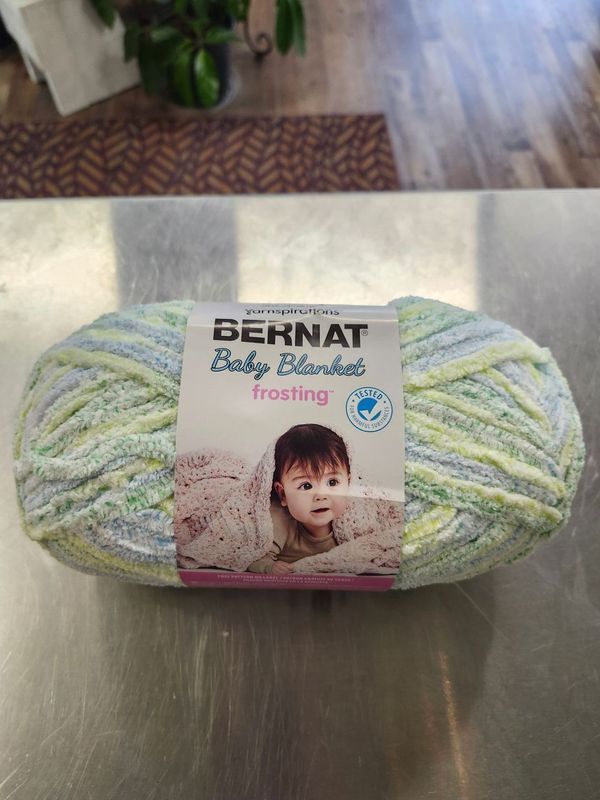BERNAT BLANKET FROSTING &quot;MEADOW&quot;