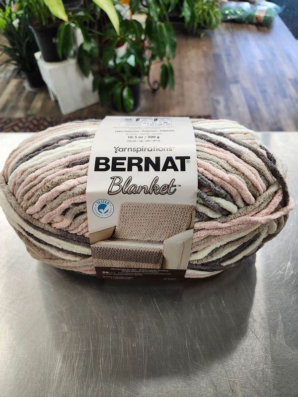 BERNAT BLANKET &quot;GRAY BLUSH&quot;