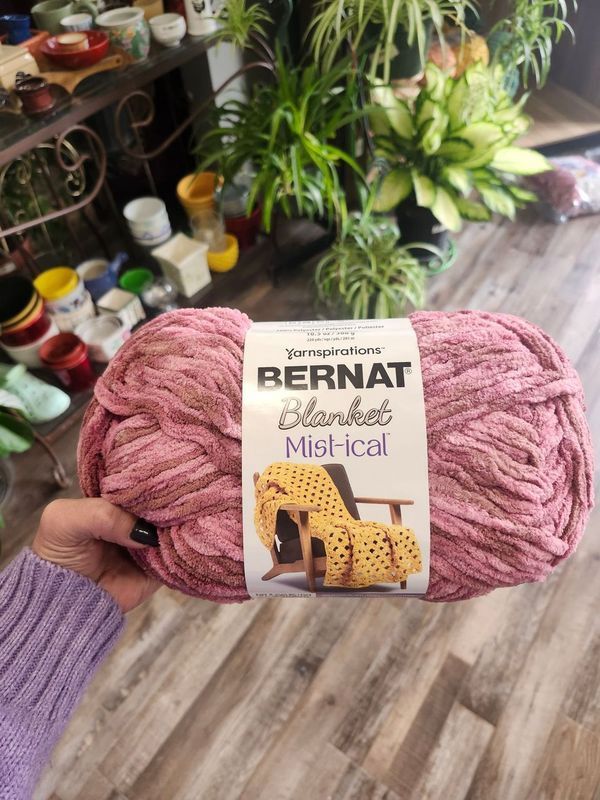 BERNAT BLANKET &quot;BERRY&quot;