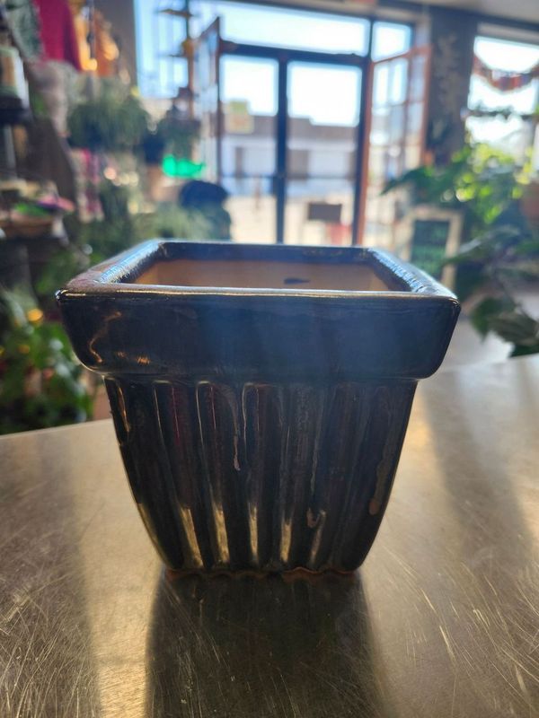 CERAMIC POT W/DRAIN 4&quot; - SQUARE