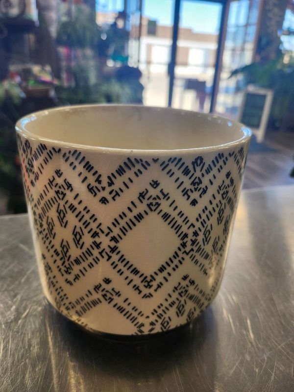 CERAMIC POT 6&quot; - BLACK STITCH