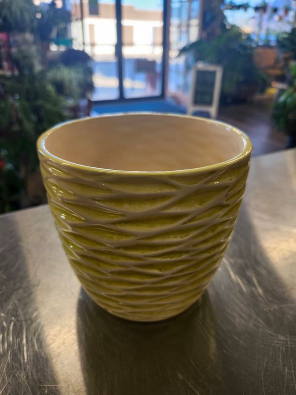 CERAMIC POT 7&quot; - YELLOW WAVE