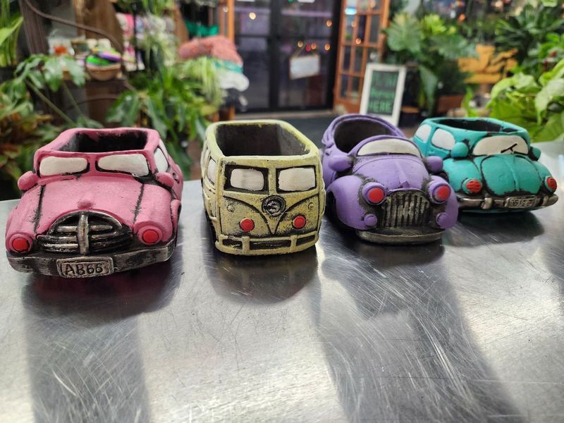 CERAMIC CAR PLANTER - ASST