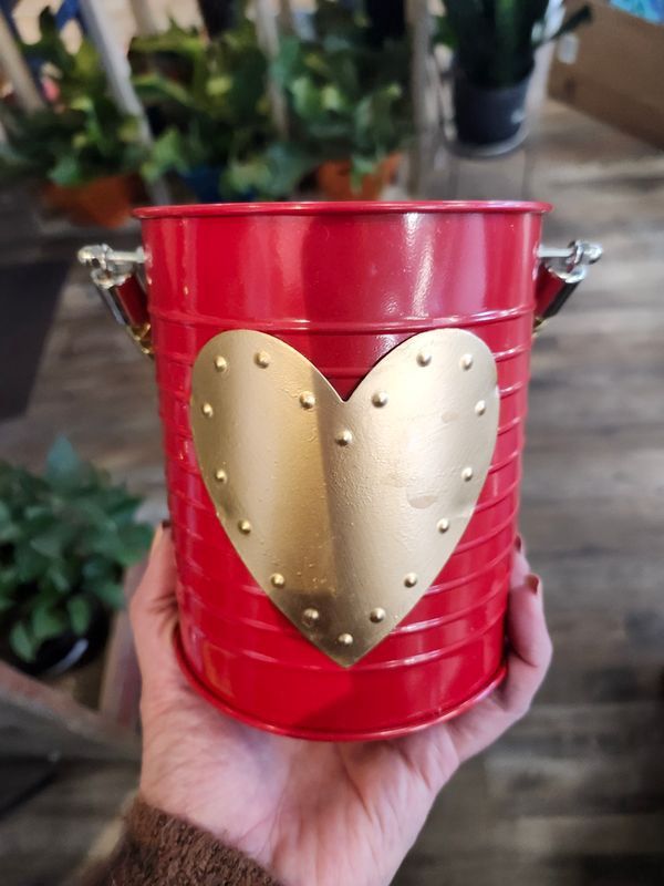 RED HEART BUCKET 4.5&quot;